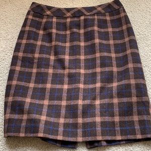 4/$10 Chadwick’s wool blend lined pencil skirt. Brown/tan/blue plaid. Size 8